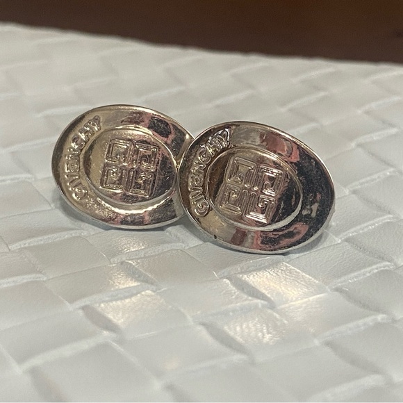 Authentic Givenchy vintage silver adjustable clip on earrings - Picture 12 of 12